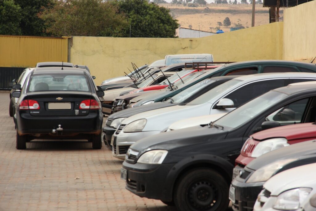 Leilão de Veículos Apreendidos pelo DER-DF: Participe e Confira as Ofertas