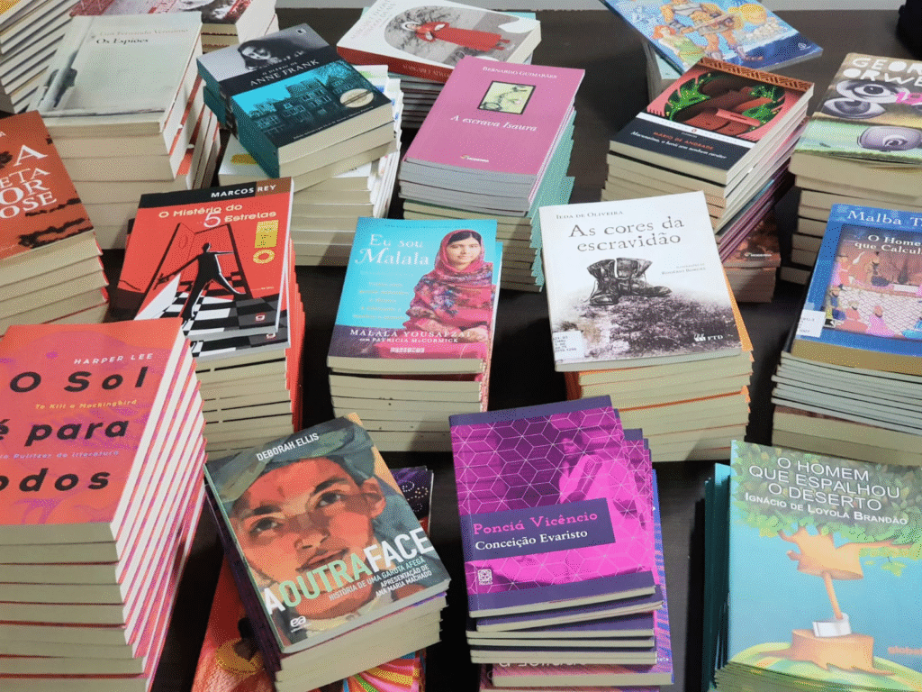 Literatura como Ferramenta de Transformação: 7.311 Livros Entregues a Unidades Prisionais do DF