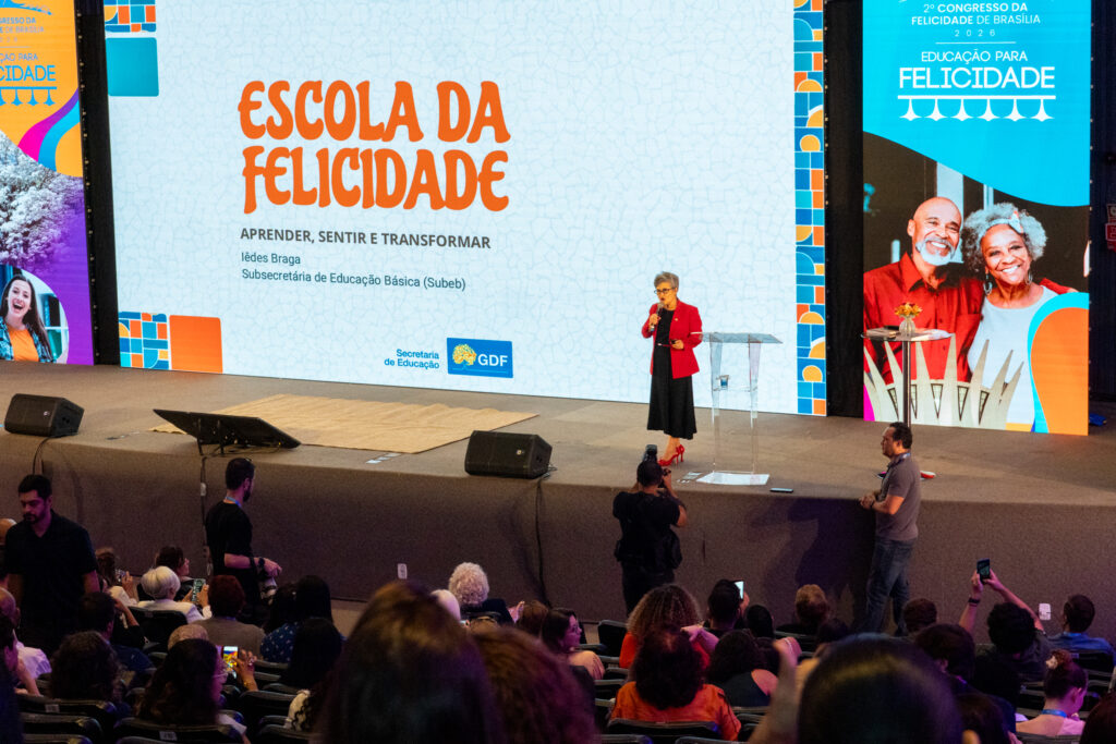 Livro Destaca Trabalhos de Estudantes do DF no 2º Congresso da Felicidade