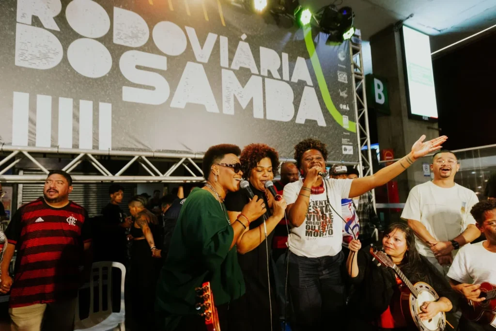 Rodoviária do Samba: Celebração das Mulheres Sambistas em Ceilândia Rodoviária do Samba: Celebração das Mulheres Sambistas em Ceilândia