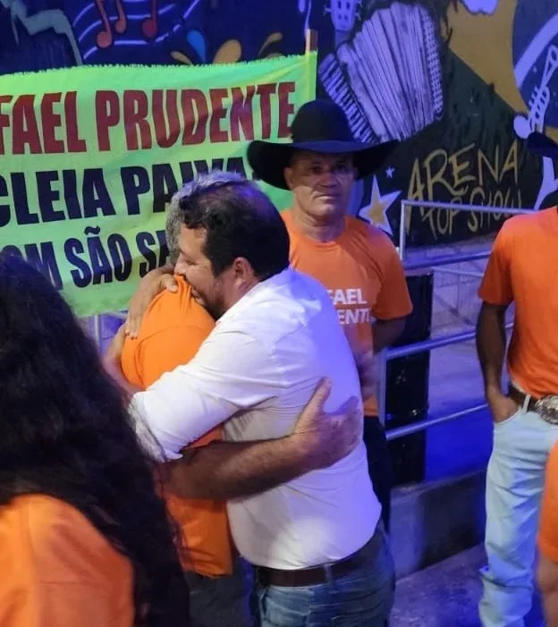 Rogério Ulysses Fortalece Pré-Candidatura com Apoio em São Sebastião Rogério Ulysses Fortalece Pré-Candidatura com Apoio em São Sebastião