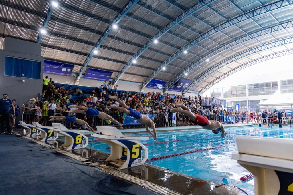 Sesc Olímpico Brilha com 44 Medalhas em Torneio de Natação e Descobre Talentos do DF Sesc Olímpico Brilha com 44 Medalhas em Torneio de Natação e Descobre Talentos do DF