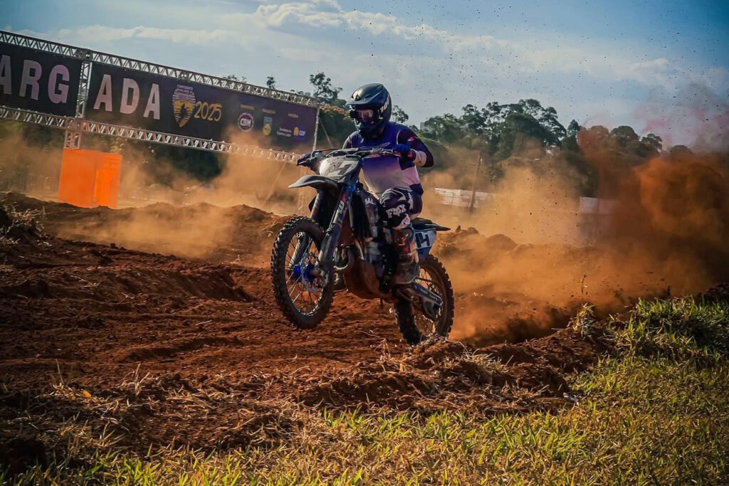 Sol Nascente Sedia 6ª Etapa do Campeonato Brasiliense de Motocross com Entrada Gratuita