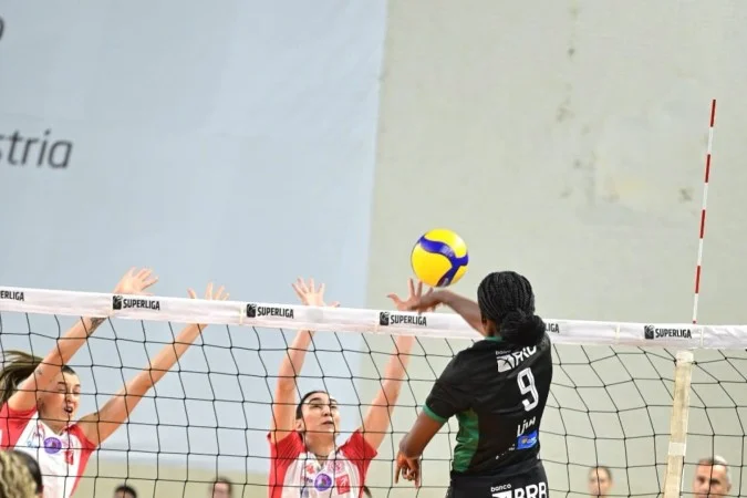 Superliga: Brasília Vôlei Vence Barueri, Mas Despedida dos Playoffs é Confirmada Superliga: Brasília Vôlei Vence Barueri, Mas Despedida dos Playoffs é Confirmada