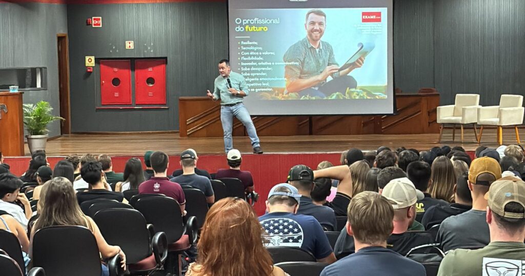 Tendências do Agronegócio: Aula Magna da UNIPAR em Toledo Destaca Novos Desafios Tendências do Agronegócio: Aula Magna da UNIPAR em Toledo Destaca Novos Desafios