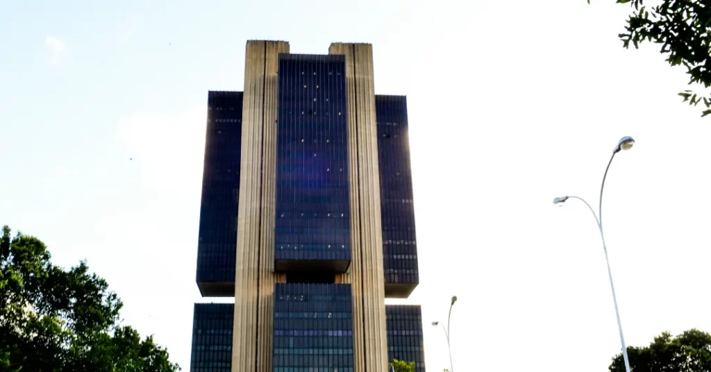 Tensões Geopolíticas e Política Econômica dos EUA: Cenário Incerto Exige Medidas Mais Drásticas