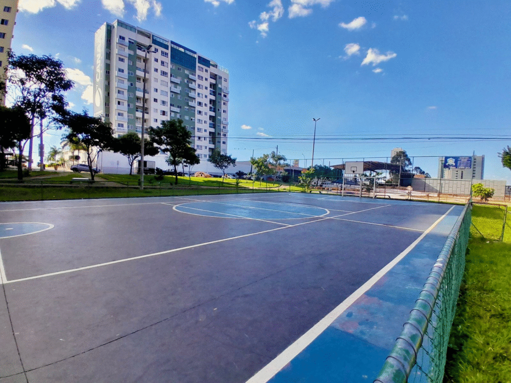 Adote uma Praça: Manutenção de Quadra Poliesportiva em Águas Claras é Reforçada