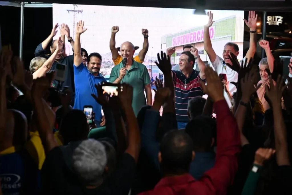 Arruda Mobiliza Multidão em São Sebastião e Reafirma Apoio a Rogério Ulysses