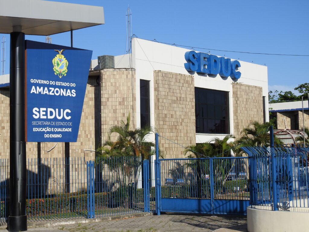 Atrasos em Repasses Suspendem Atendimento de Plano de Saúde de Professores no AM