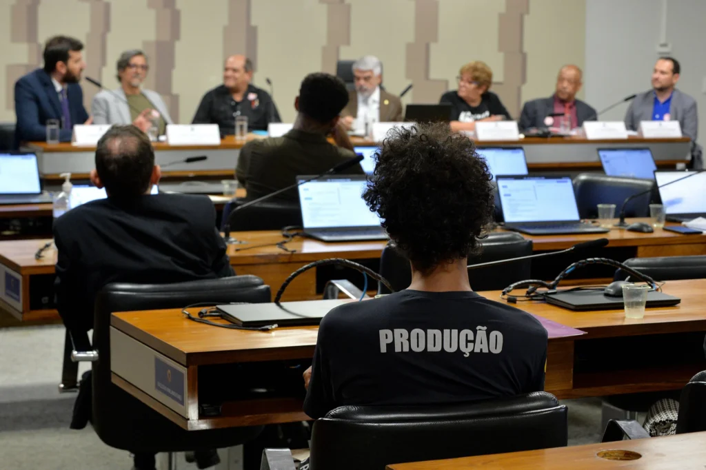 Avanços na Regulamentação do Trabalho Cultural no Brasil: Um Novo Marco Legal em Debate