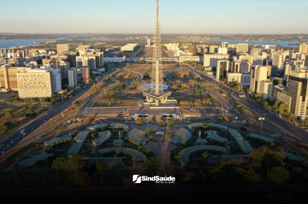 Brasília Celebra 66 Anos: Desenvolvimento e Desafios na Saúde Pública