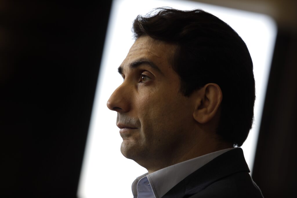 Galípolo e Governadora do DF se Reúnem para Busca de Apoio ao BRB