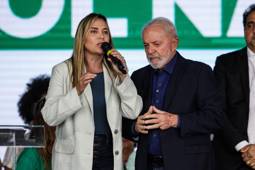 Governadora do DF busca apoio de Lula para salvar o BRB: entenda os desafios