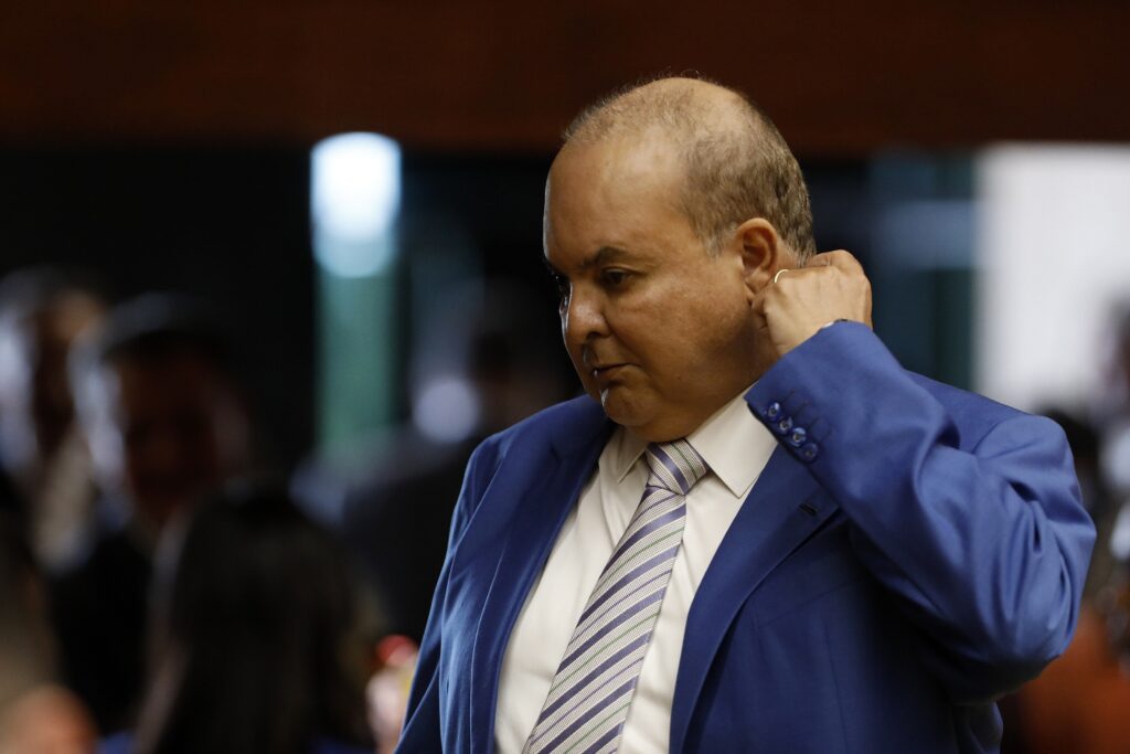 Ibaneis Exige Resolução para Compra do Master pelo BRB e Evita Desgaste Político Ibaneis Exige Resolução para Compra do Master pelo BRB e Evita Desgaste Político