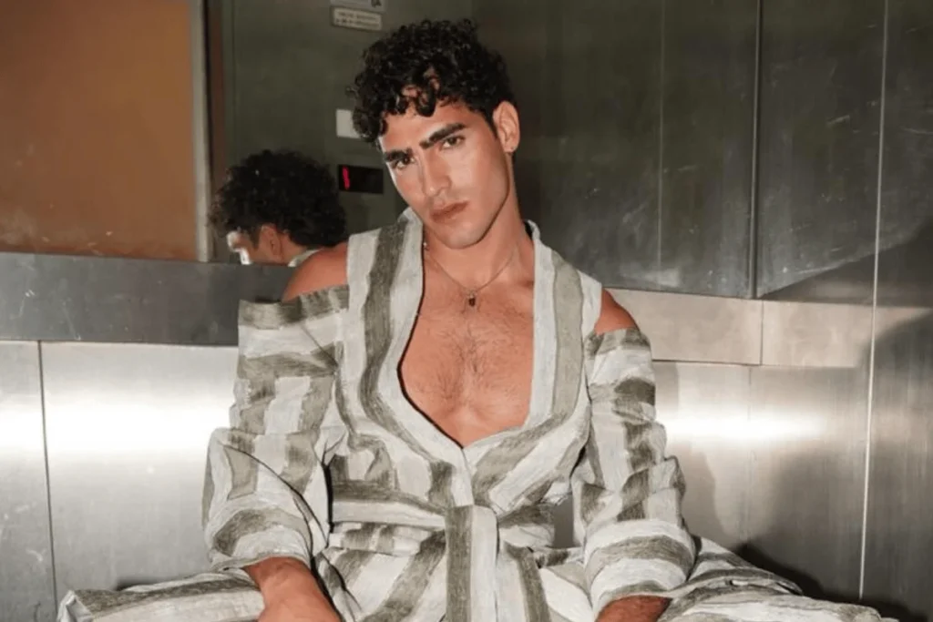 Jhona Burjack Brilha no Metrópoles Catwalk: A Moda Brasileira em Alta Jhona Burjack Brilha no Metrópoles Catwalk: A Moda Brasileira em Alta