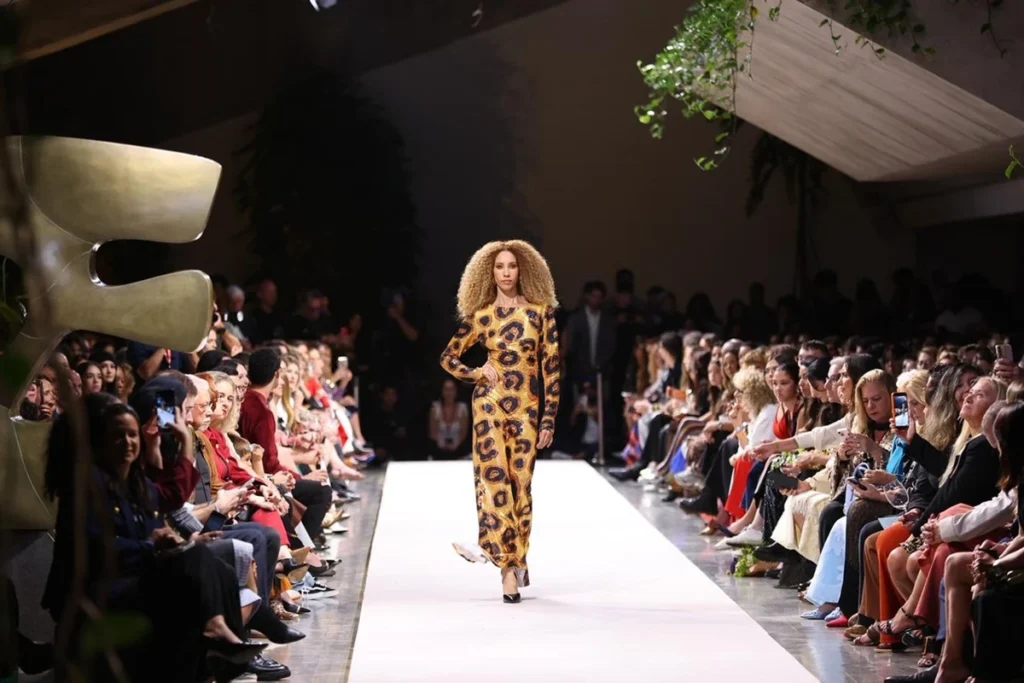 Metrópoles Catwalk 2026: Brasília Brilha na Quarta Noite de Desfiles Metrópoles Catwalk 2026: Brasília Brilha na Quarta Noite de Desfiles