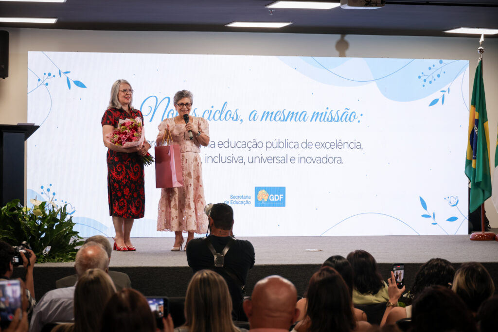 Nova Secretária de Educação do DF Foca em Ensino Integral e Avanços Estruturais