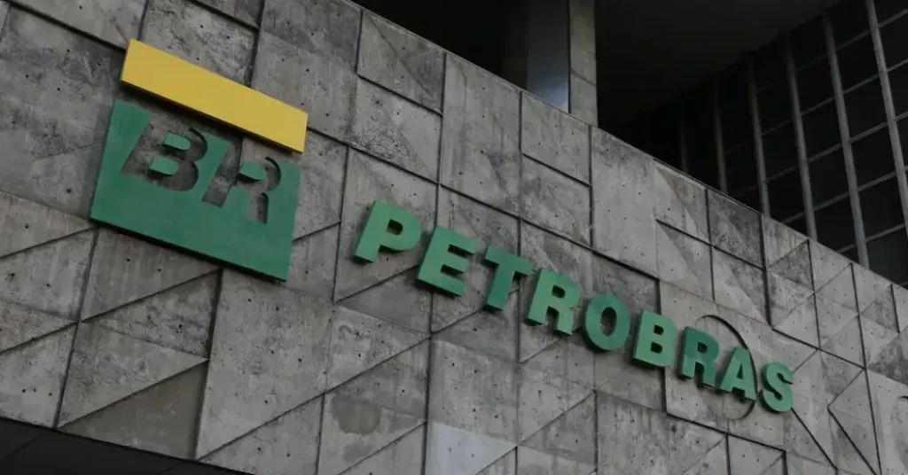 Petrobras Reitera Estratégia de Preços de Combustíveis em Meio a Tensões Internacionais Petrobras Reitera Estratégia de Preços de Combustíveis em Meio a Tensões Internacionais