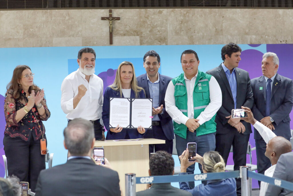 Programa Saúde Mais Perto do Cidadão: Celina Leão Lança Iniciativa para Reduzir Filas na Saúde