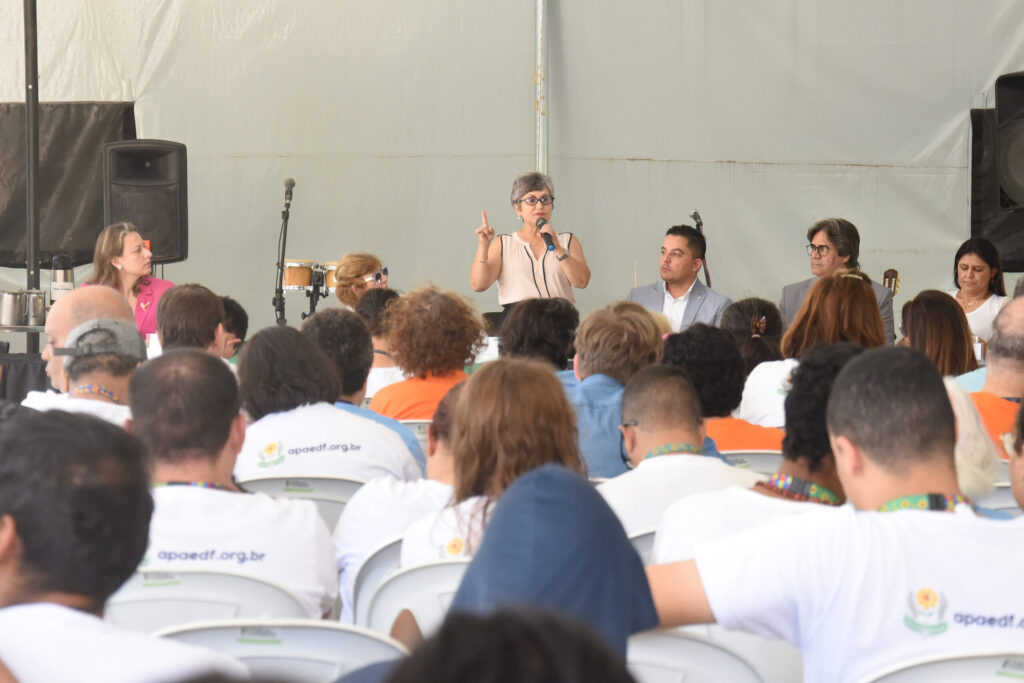 Projeto de Inclusão da Apae Recebe Apoio da Secretária de Educação do DF