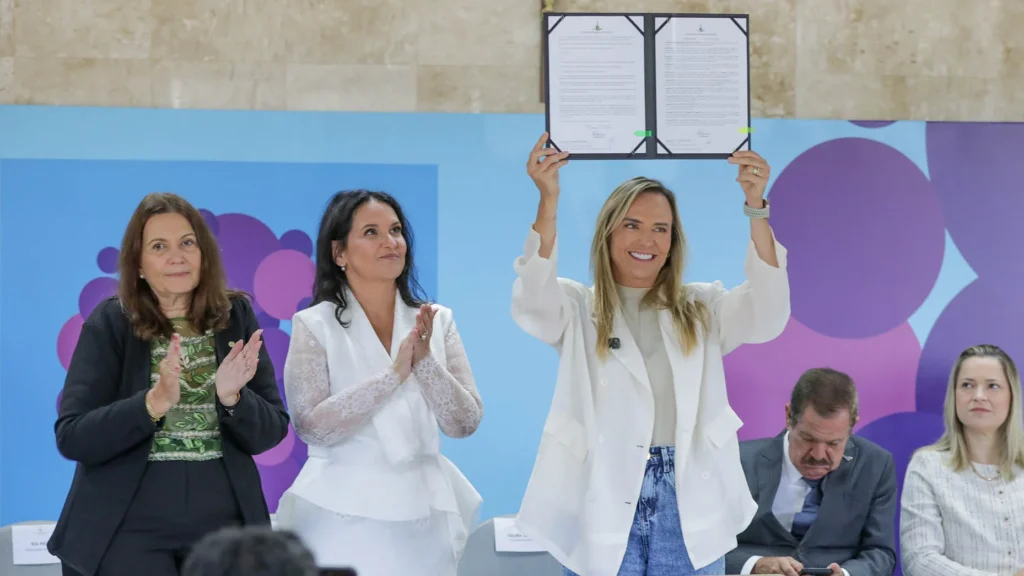 Nova procuradora-geral do DF assume com criação da Escola Jurídica da PGDF Nova procuradora-geral do DF assume com criação da Escola Jurídica da PGDF