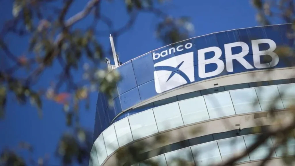 Distrito Federal e União fecham acordo de R$ 6,5 bilhões para capitalização do BRB Distrito Federal e União fecham acordo de R$ 6,5 bilhões para capitalização do BRB