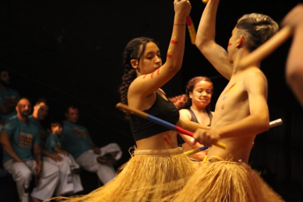 Cultura e Tecnologia se Encontram no Projeto Filhos da Terra na Cidade Estrutural Cultura e Tecnologia se Encontram no Projeto Filhos da Terra na Cidade Estrutural