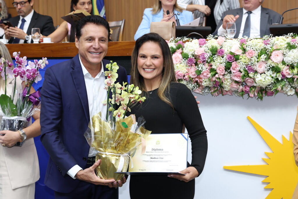 Deputado Nilton Franco Honra a Gestora Manthura Zara em Sessão pelo Dia da Mulher