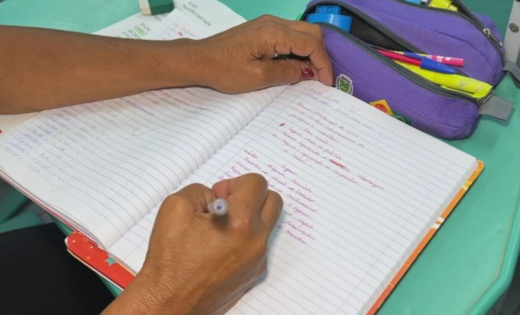 Educação de Jovens e Adultos: Um Caminho para Combater o Analfabetismo no Interior de SP