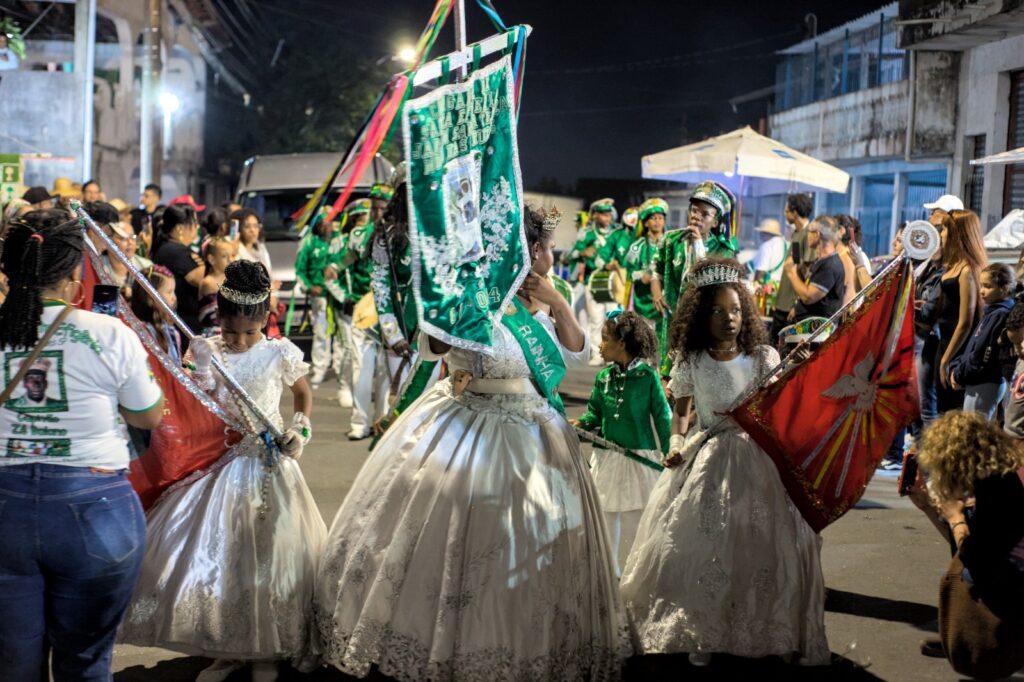Festa da Congada de São Benedito: Cultura e Resistência em Cotia Festa da Congada de São Benedito: Cultura e Resistência em Cotia