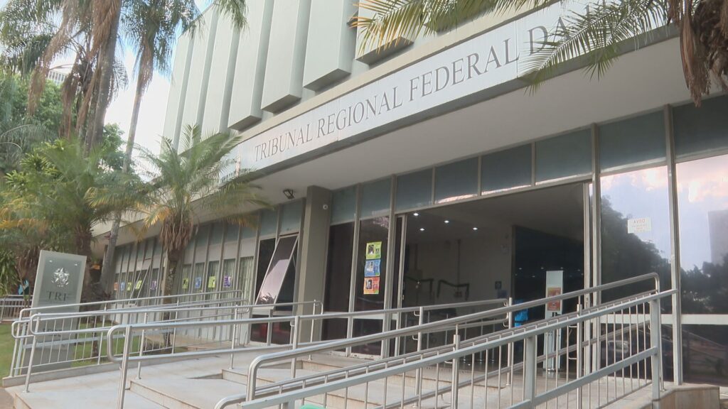 PF Investiga Irregularidades na Liberação de Precatórios e Repasses a Fundos de Investimento