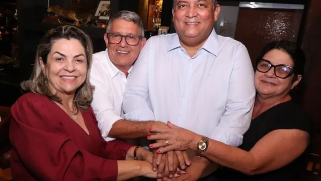 Senador Eduardo Gomes fortalece união dos prefeitos em Brasília e projeta Tocantins na presidência do Congresso Senador Eduardo Gomes fortalece união dos prefeitos em Brasília e projeta Tocantins na presidência d