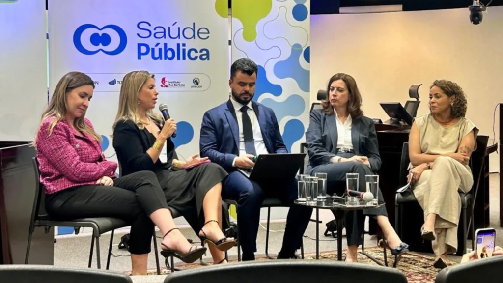 Gestores Públicos Debatem Aprimoramento do SUS em Evento no DF