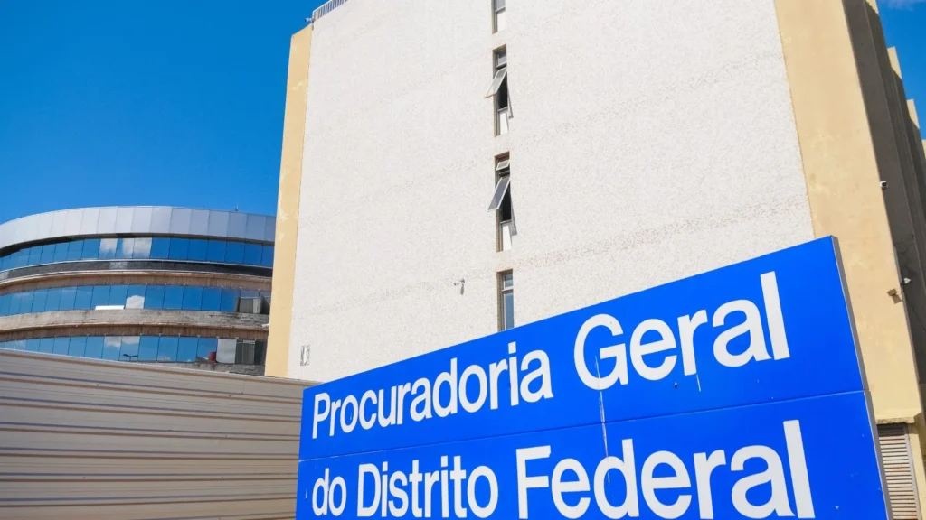 Atuação da PGDF Garante Economia de R$ 1,4 Bilhão aos Cofres Públicos do DF
