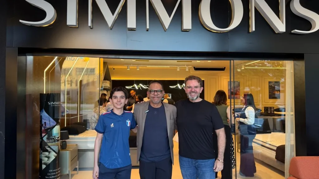 Simmons inaugura loja premium na Asa Norte e fortalece mercado de colchões no DF