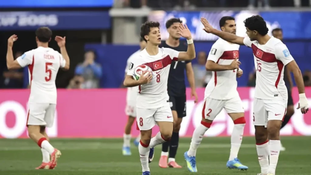 Turquia surpreende e vence Estados Unidos por 3 a 2 na Copa do Mundo 2026