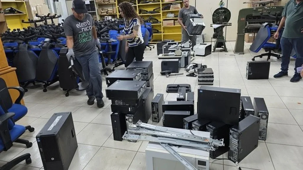Codevasf doa 2 mil itens para instituições sociais do Distrito Federal em ação sustentável