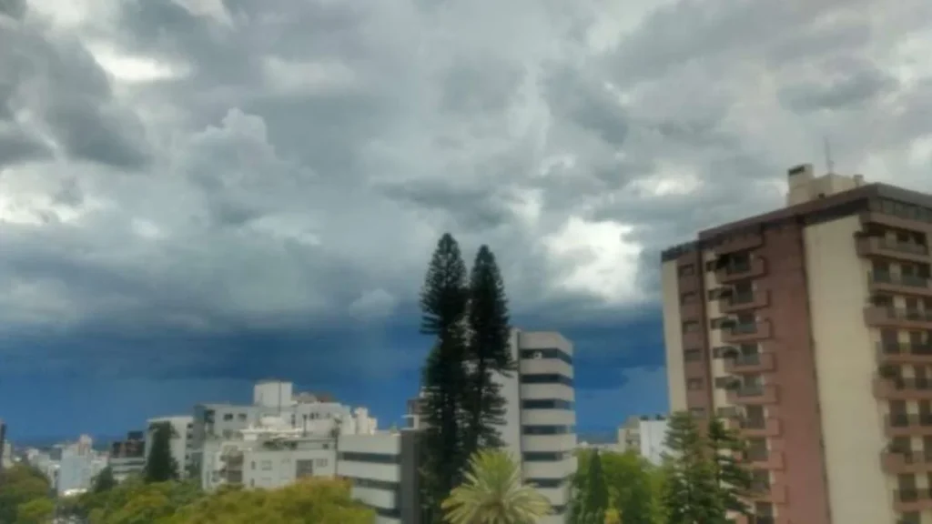 Chuva, Frio e Ciclones: Previsão do Clima para Julho no Sul e Centro-Oeste Chuva, Frio e Ciclones: Previsão do Clima para Julho no Sul e Centro-Oeste