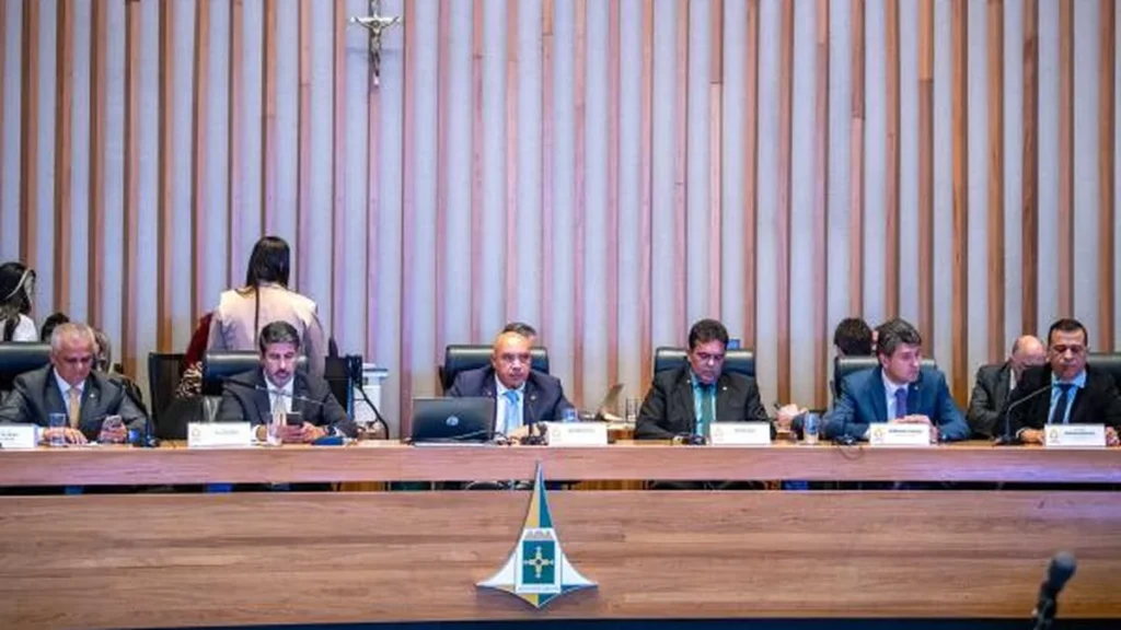 CLDF Aprova Programa de Proteção Integral para Profissionais de Saúde no DF
