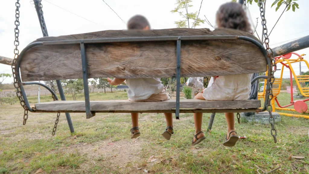Como Denunciar Violência e Abusos Contra Menores no DF: Guia Completo de Contatos Essenciais Como Denunciar Violência e Abusos Contra Menores no DF: Guia Completo de Contatos Essenciais