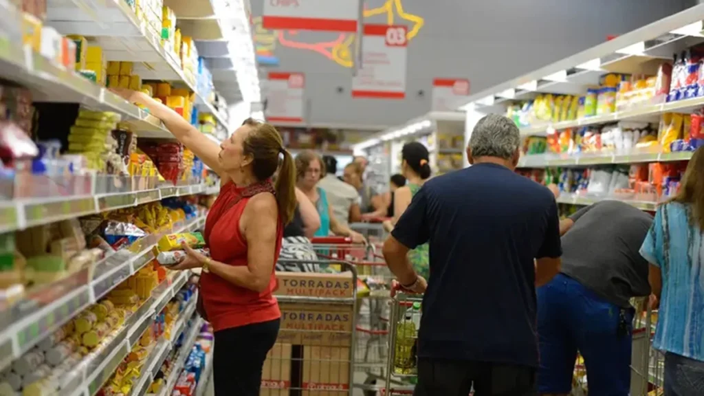 Cesta básica em Brasília registra leve queda em junho enquanto preços sobem em 17 capitais Cesta básica em Brasília registra leve queda em junho enquanto preços sobem em 17 capitais