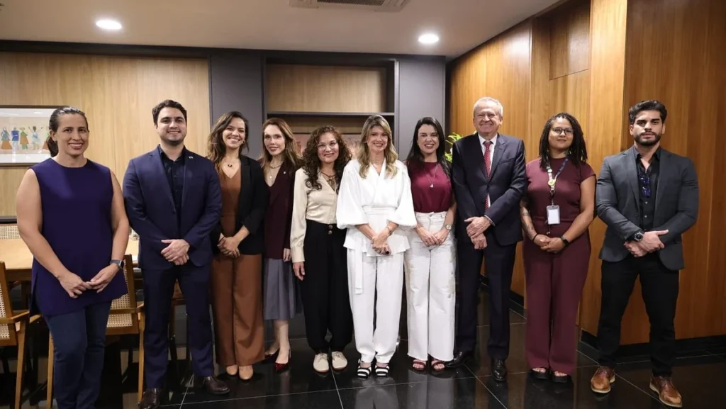 Grupo de Trabalho fortalece serviço de Família Acolhedora no Distrito Federal Grupo de Trabalho fortalece serviço de Família Acolhedora no Distrito Federal