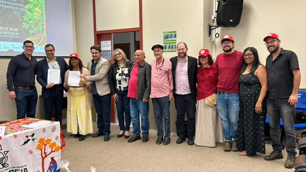 Cooperativa de Agricultores da Reforma Agrária Lança Primeira Agroindústria no Distrito Federal Cooperativa de Agricultores da Reforma Agrária Lança Primeira Agroindústria no Distrito Federal