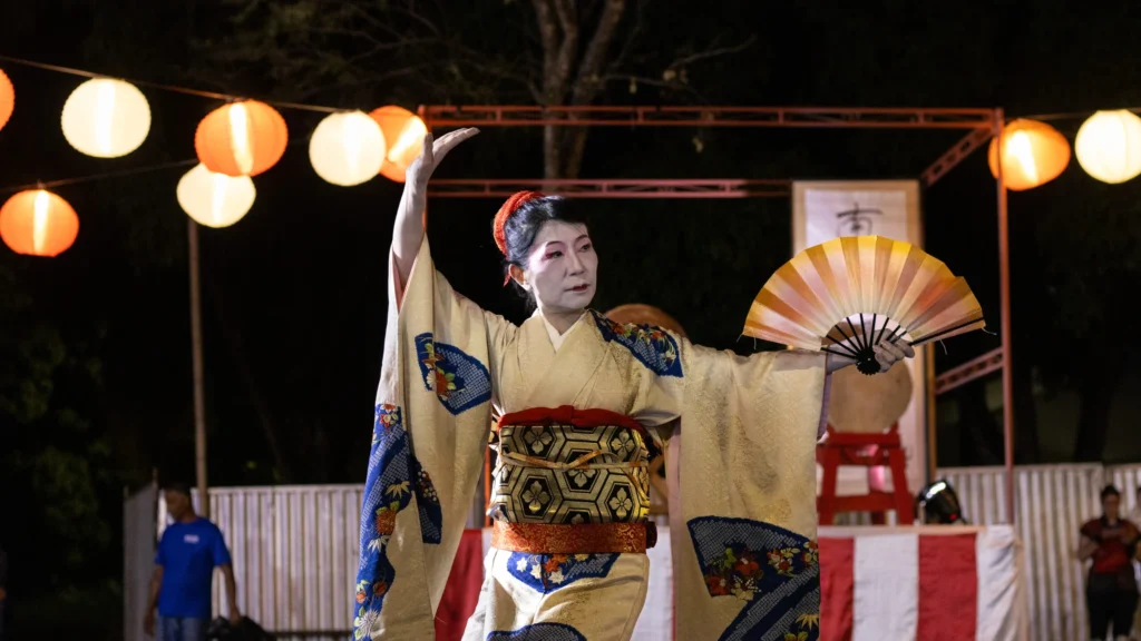 Obon Matsuri reúne sabores e tradições japonesas em Brasília com programação diversa Obon Matsuri reúne sabores e tradições japonesas em Brasília com programação diversa
